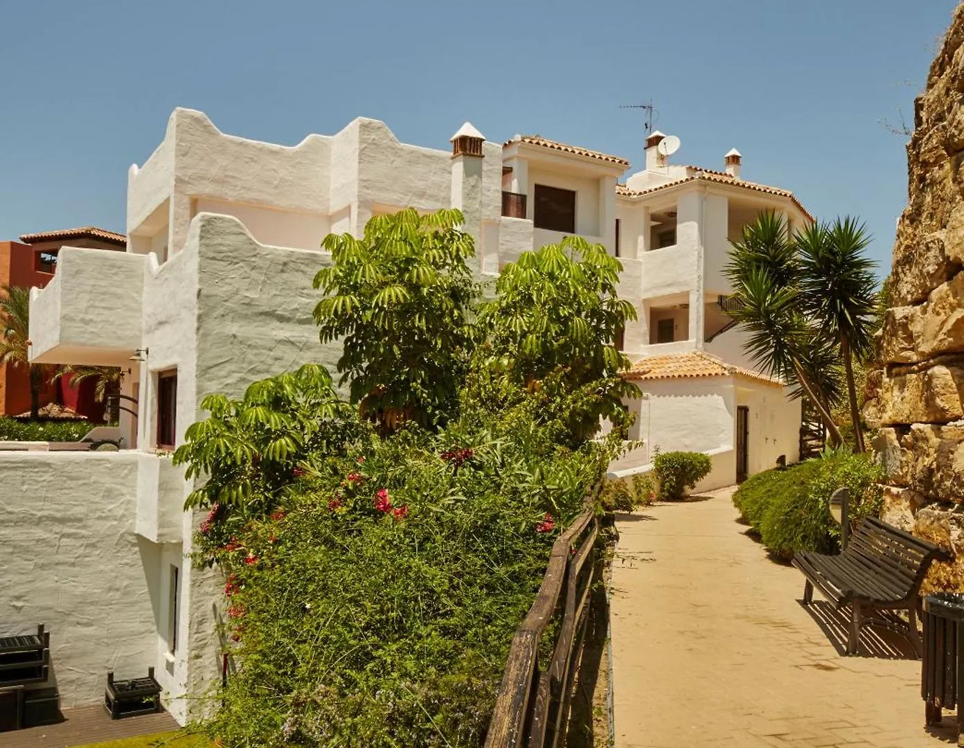 Green Haven Casares 0*,
